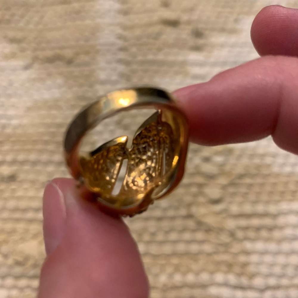 Vintage Rhinestone Gold Ring - Picture 2 of 3